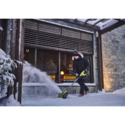 Snöskyffel