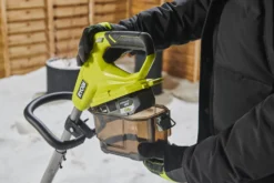 Snöskyffel
